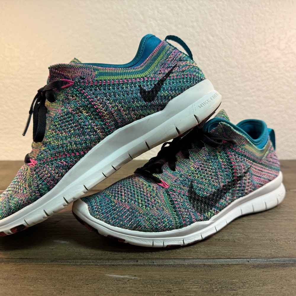 Nike Free TR Flyknit 5.0 womens size 6.5 running shoes 718785-300
